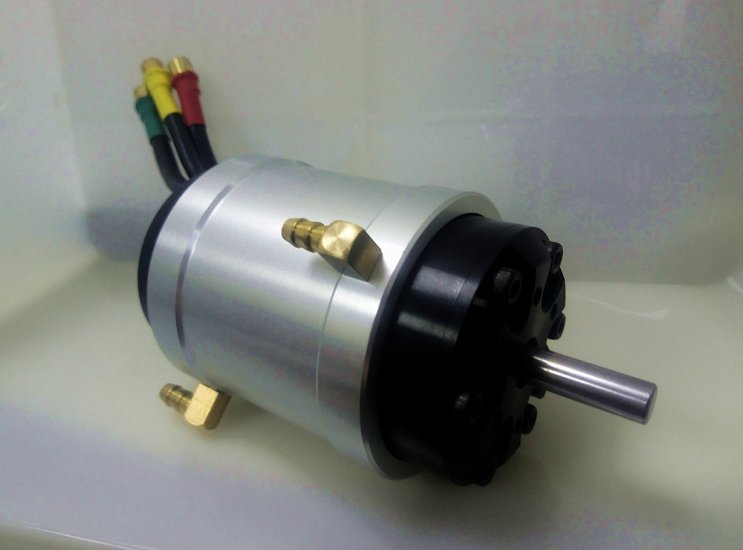 SSS 5694 1200KV Brushless Motor with Water Cooling Jacket - Click Image to Close