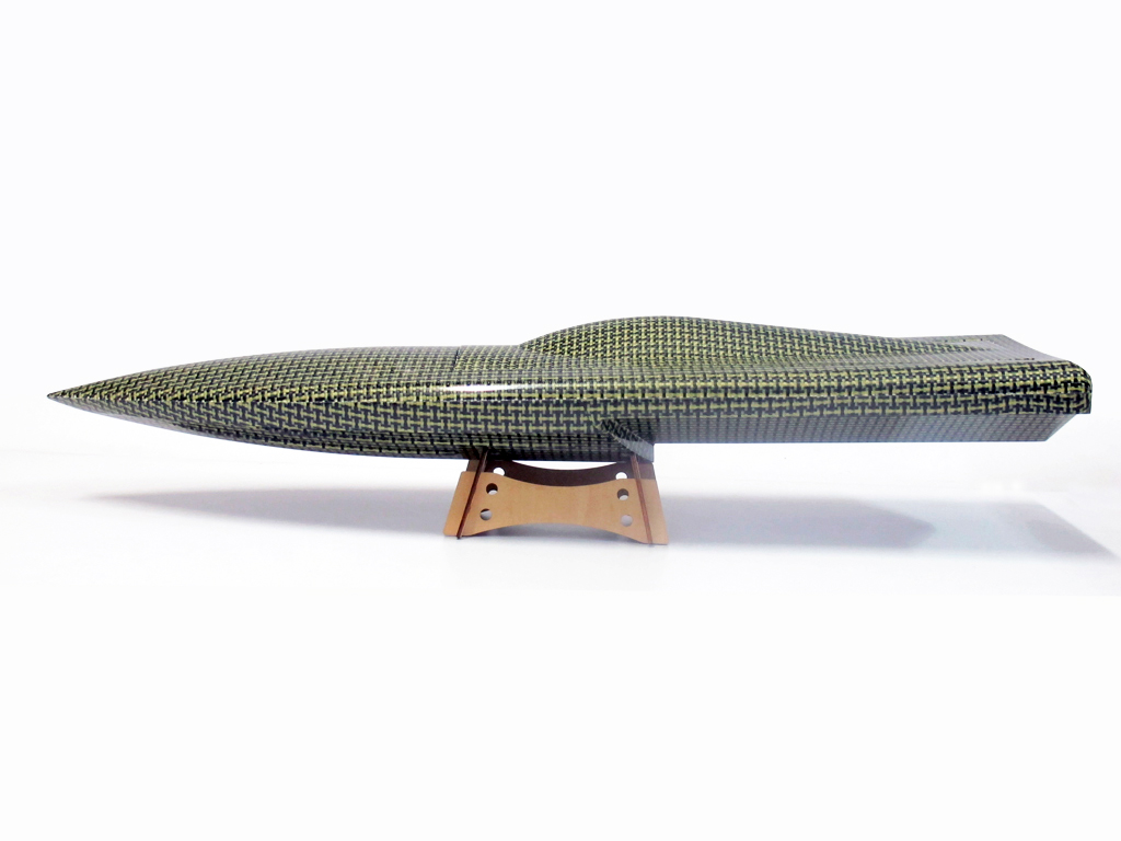 650mm (25-1/2") Kevlar / Carbon Composite Mono One Hull - Click Image to Close